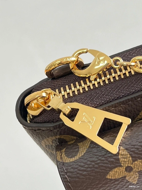 VERTICAL TRUNK LOUIS VUITTON 0817